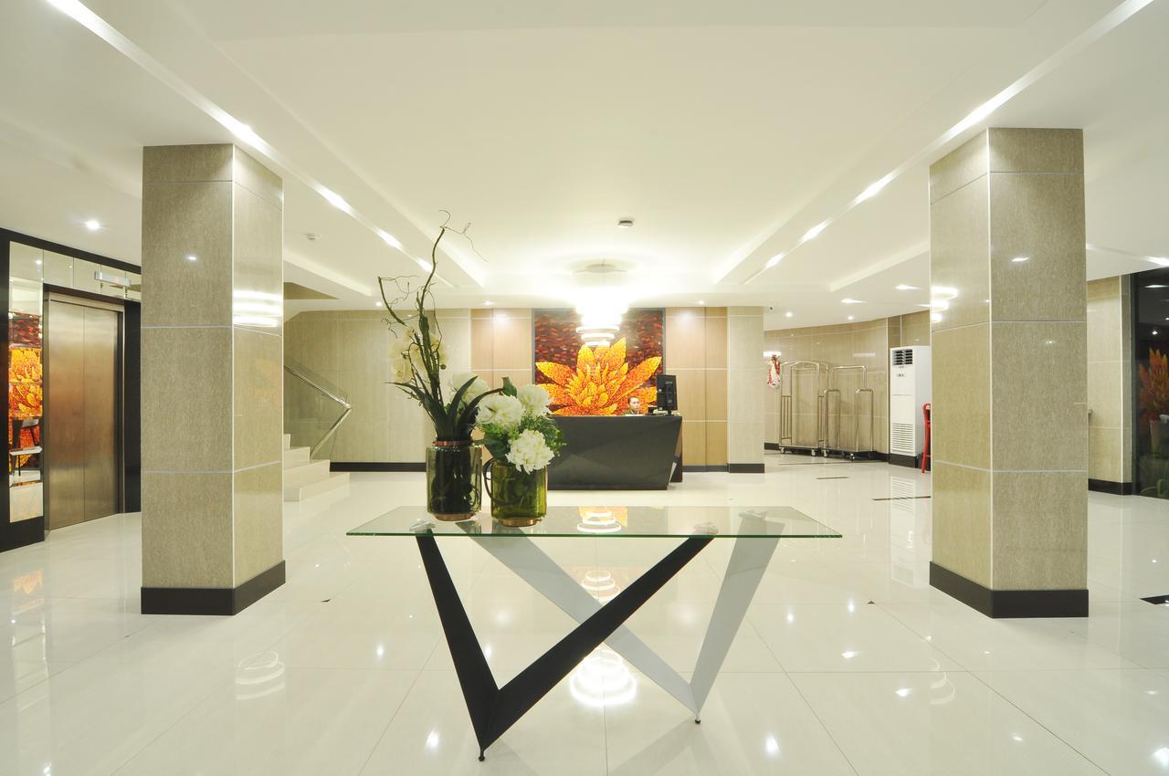 717 Cesar Place Hotel Tagbilaran Extérieur photo