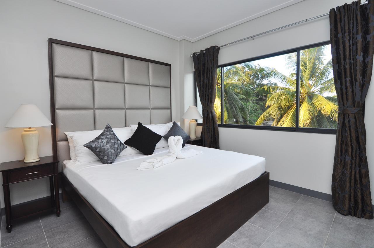 717 Cesar Place Hotel Tagbilaran Extérieur photo